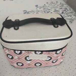 Benefit Cameo Train Case